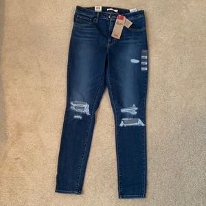 Levi High Rise Skinny Jean